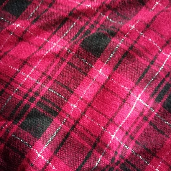 Red & Black Plaid Wool Scarf - Picture 3 of 4